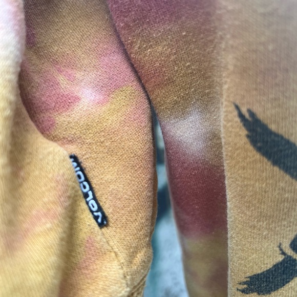 VOLCOM TIE DYE Hoodie - Picture 15 of 16